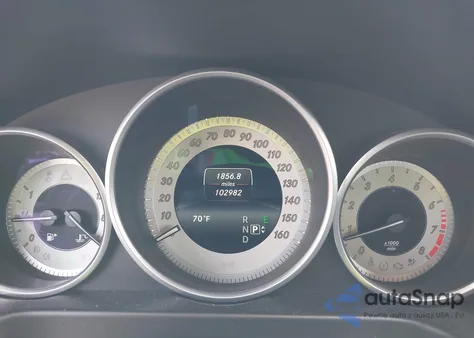 2016 Mercedes-Benz E 350 z USA, uszkodzony, nr VIN WDDHF5KB2GB234657